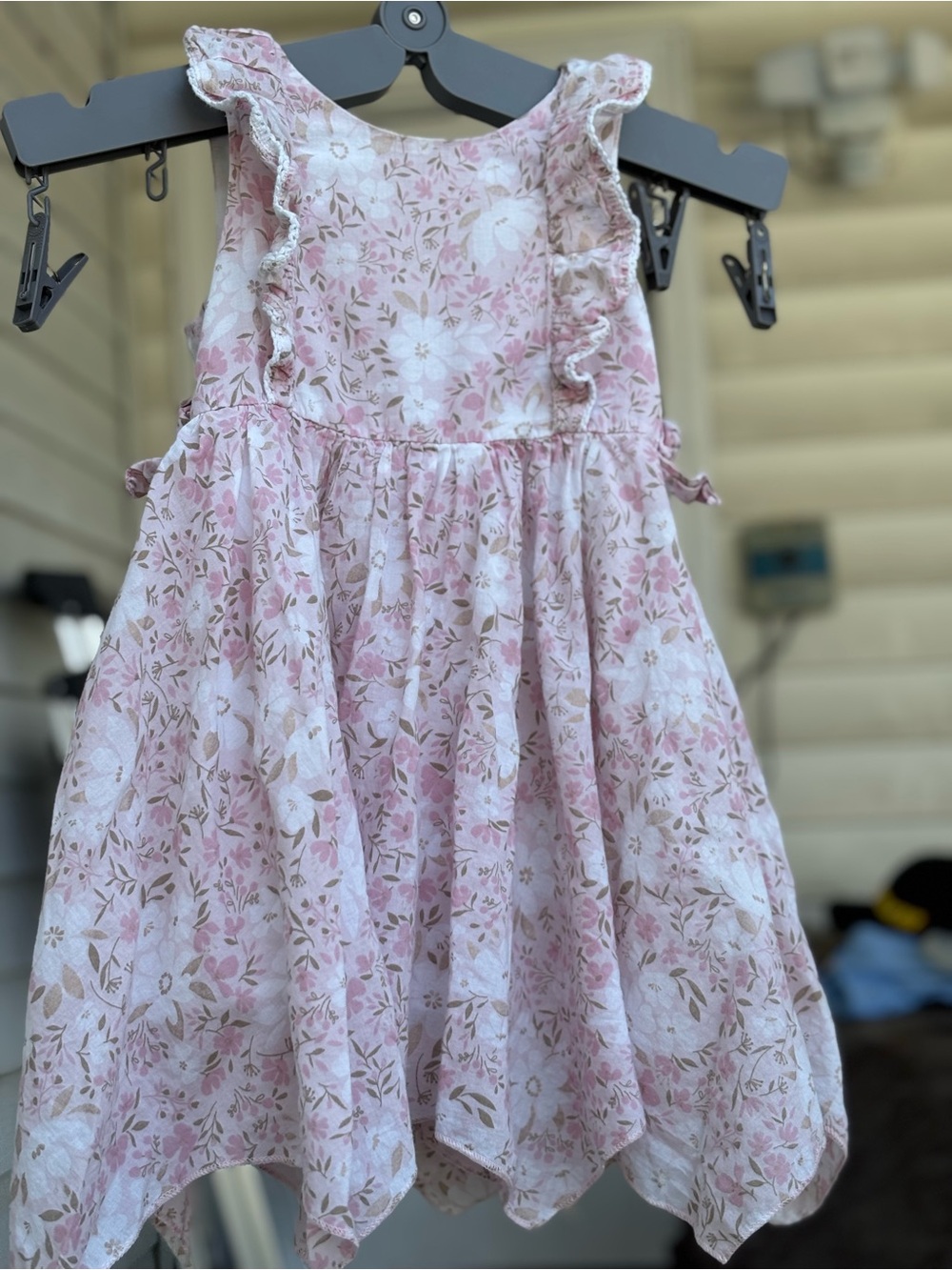 Shabby Chic Pink and Cream Floral Ruffle Dress .size 4.